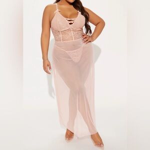 Elegant Sheer Pink Lace Gown and Thong Set NWT